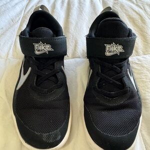 Nike Hustle Basketball Shoes